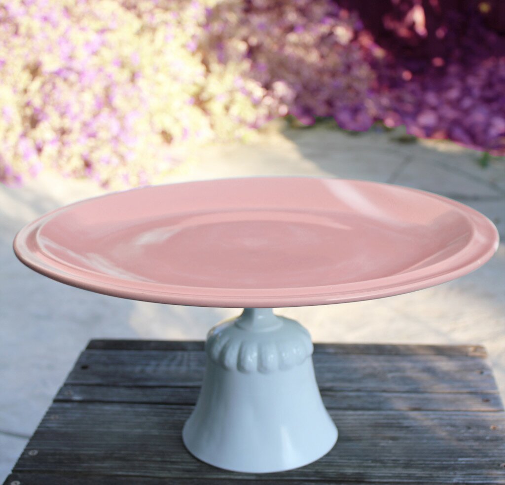 fabulous feature: vintage cake plate
